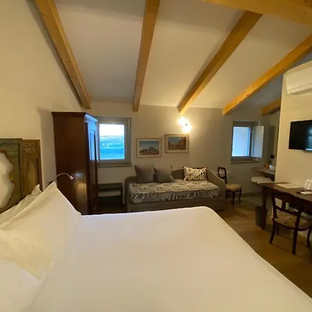 Borgese E Maison d'hôtes 4*